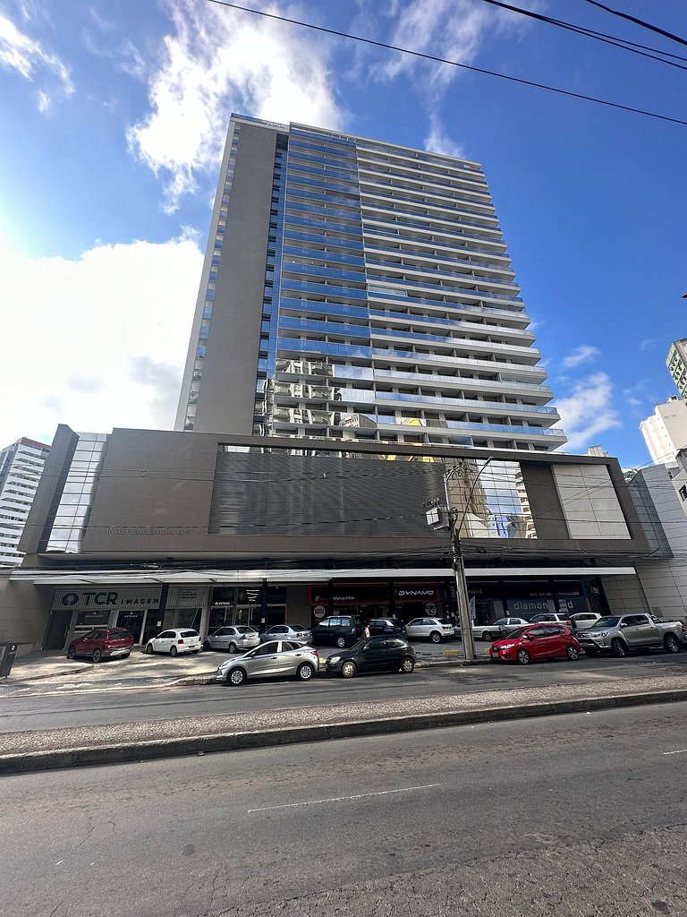 Studio Pink com ar, varanda, academia e piscina