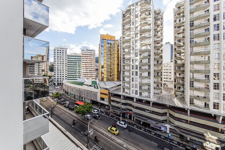 Studio Pink com ar, varanda, academia e piscina