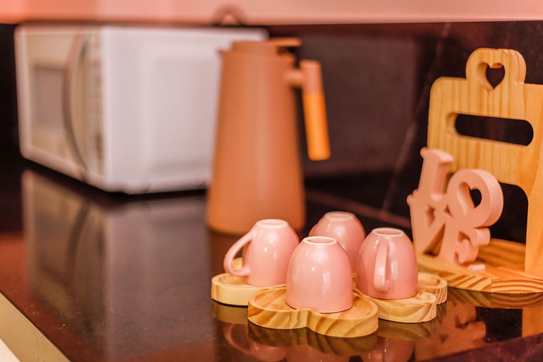 Studio Pink com ar, varanda, academia e piscina