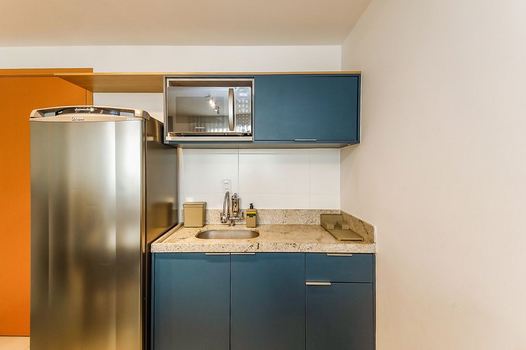 Studio Moderno com ar ao lado da Igreja São Mateus