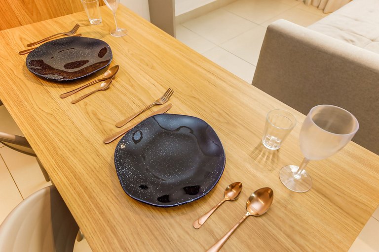 Studio Moderno com ar ao lado da Igreja São Mateus